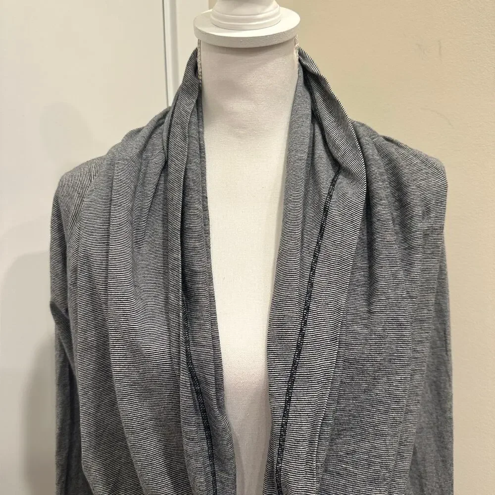 Lululemon Iconic‎ Wrap Surplice Top Wee Stripe White Black Size 2 Lounge Active
